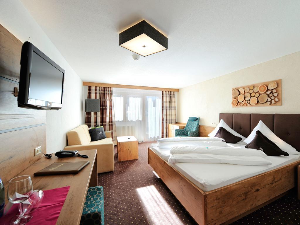 Hotel Roeck Garni Fiss Exterior foto