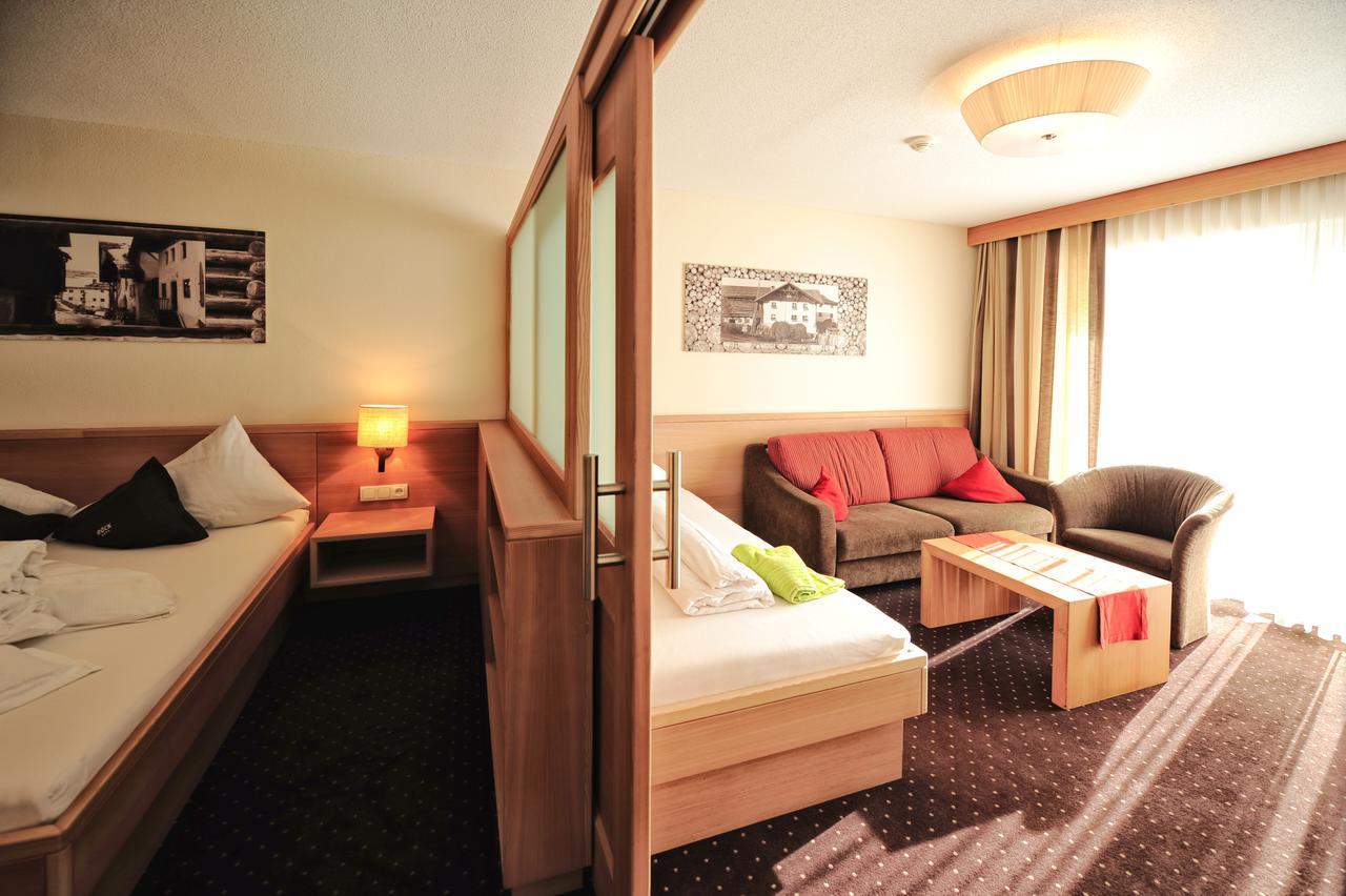 Hotel Roeck Garni Fiss Exterior foto